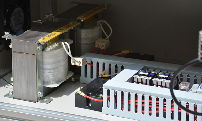 桌面式手機(jī)數(shù)據(jù)線(xiàn)粘接UV固化機(jī) 桌面式手機(jī)數(shù)據(jù)線(xiàn)粘接UV固化機(jī)