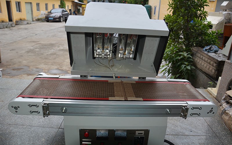 桌面式1KW2組燈 無腳輪固化機(jī).jpg 桌面式1KW2組燈 無腳輪固化機(jī).jpg