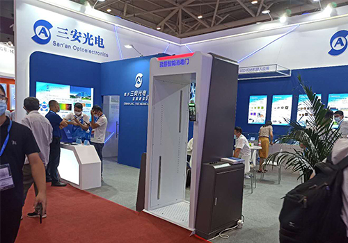 三安光電、藍盾機電 - 攜手打造智能測溫殺菌消毒門，為復工復產構建安全、高效的流通環(huán)境